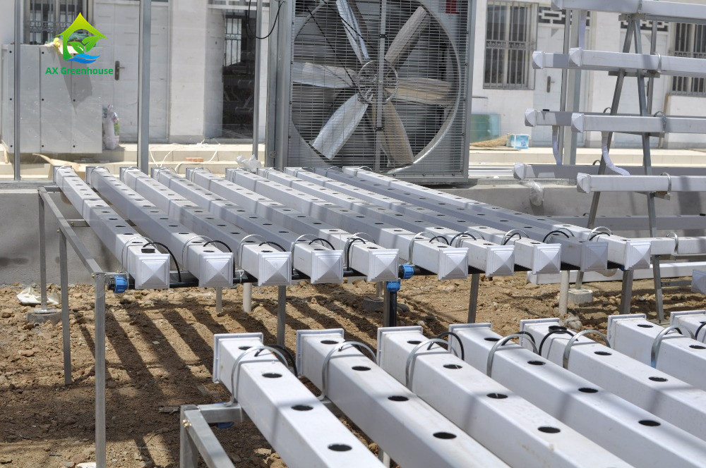 زراعت بدون خاک در محیط های داخلی رشد توت فرنگی لوله PVC برای سیستم NFT هیدروپونیک برای فروش